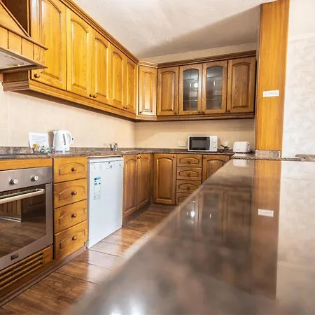 3 Bedroom In The Centre Of St Julians سانت جوليان