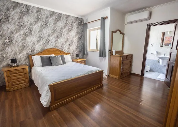 3 Bedroom In The Centre Of St Julians Appartamento