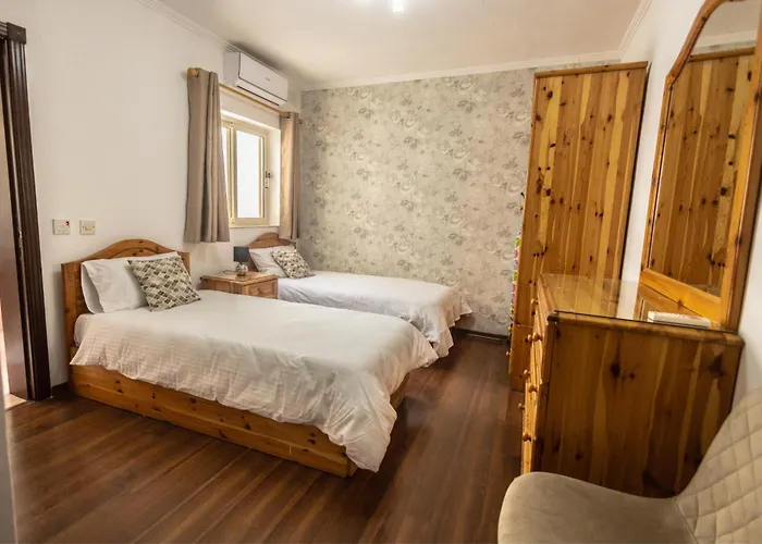 3 Bedroom In The Centre Of St Julians Appartamento San Giuliano